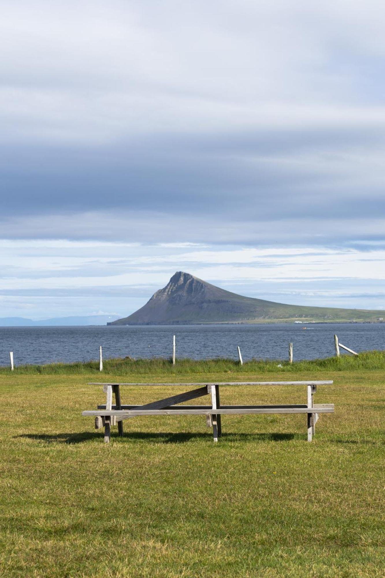 Urdartindur Guesthouse And Cottages Northurfjorthur Екстер'єр фото