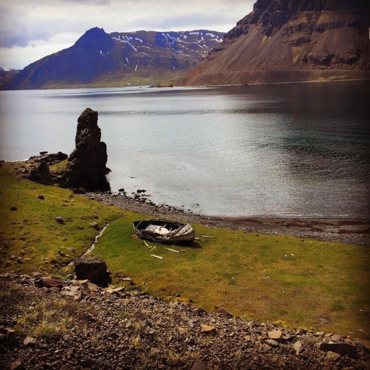 Urdartindur Guesthouse And Cottages Northurfjorthur Екстер'єр фото